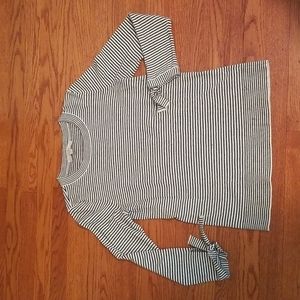 LOFT long sleeve light weight sweater, cute bows on wrists, black/white
